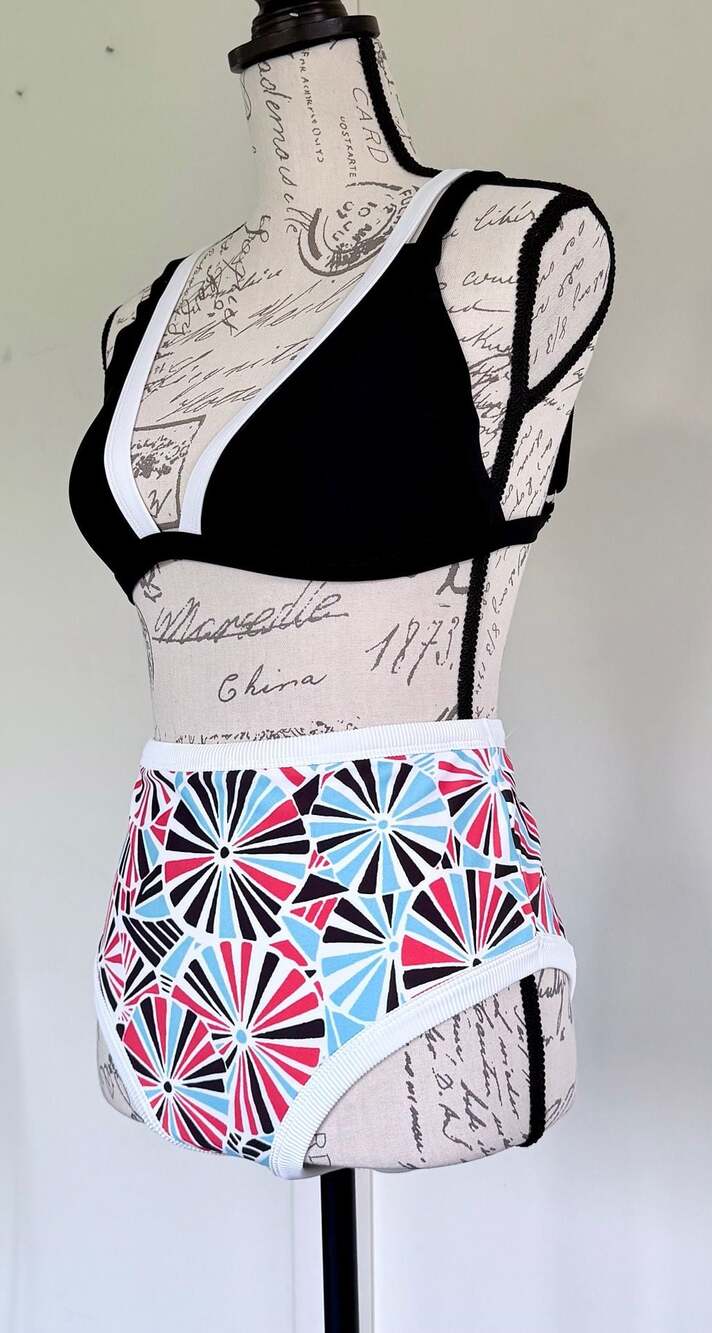 Aerie High Waisted Cheeky Bikini Bottom in Fan Pattern  Large